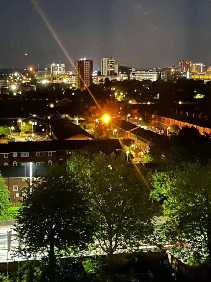 Contemporary 3 Bedrooms Apartment Manchester City 외부 사진