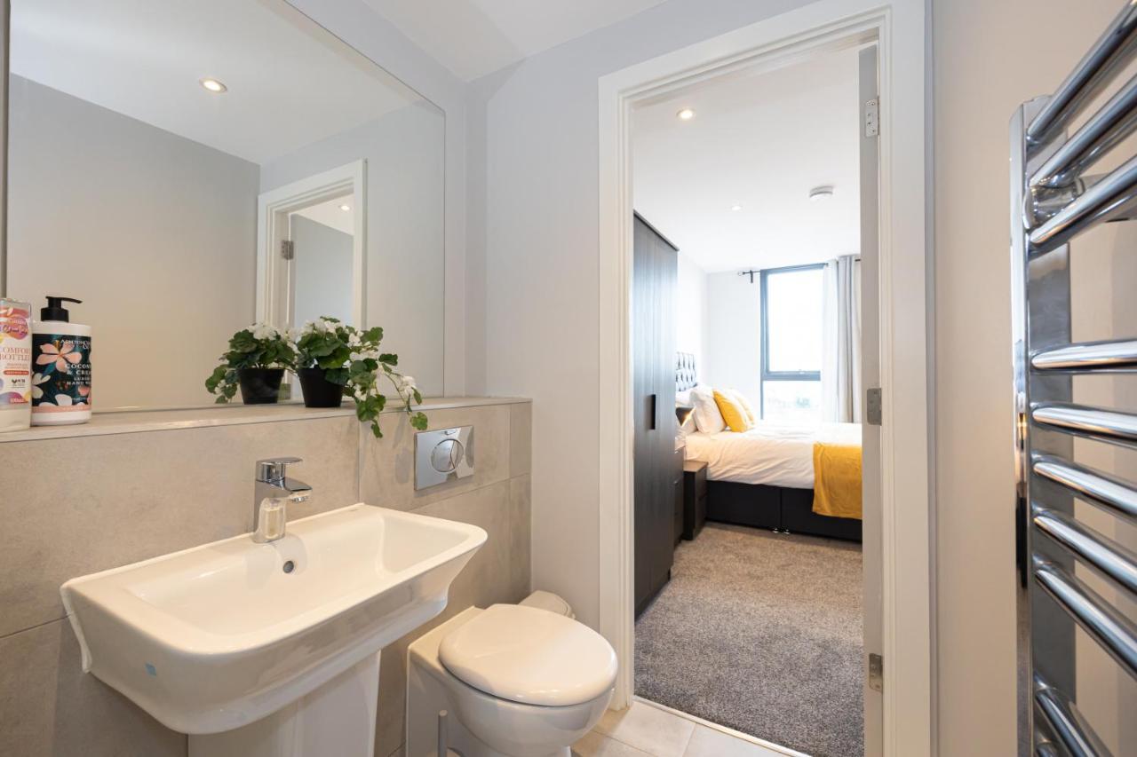 Contemporary 3 Bedrooms Apartment Manchester City 외부 사진